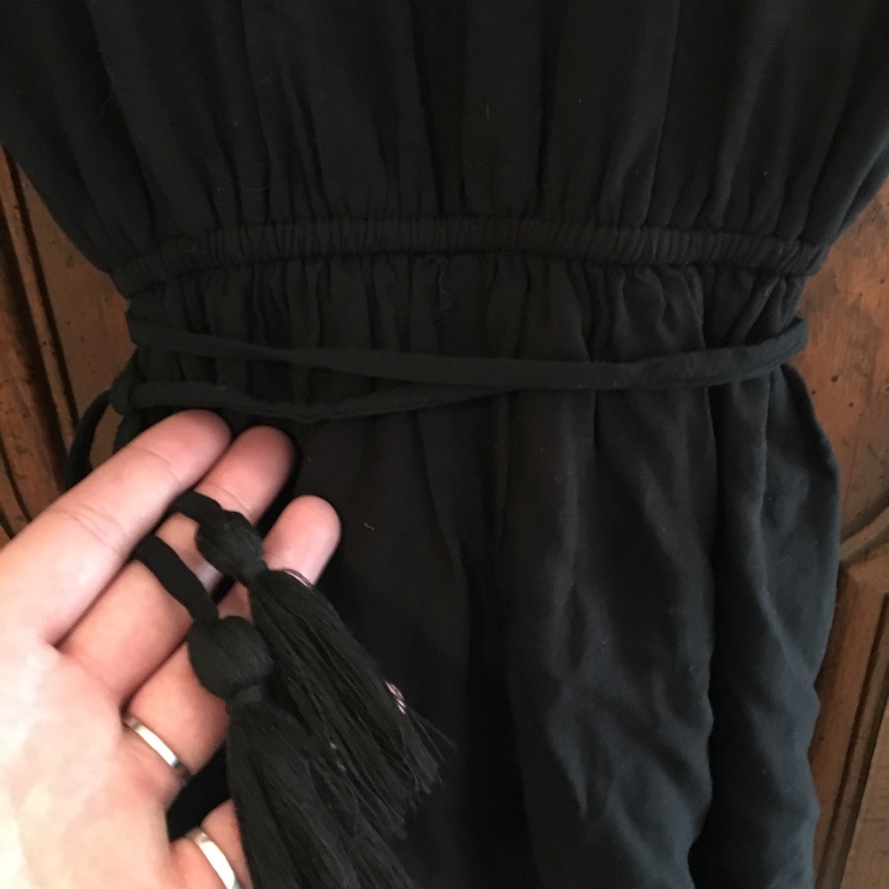 Black romper with white stitched embellishment - Picture 5 of 7